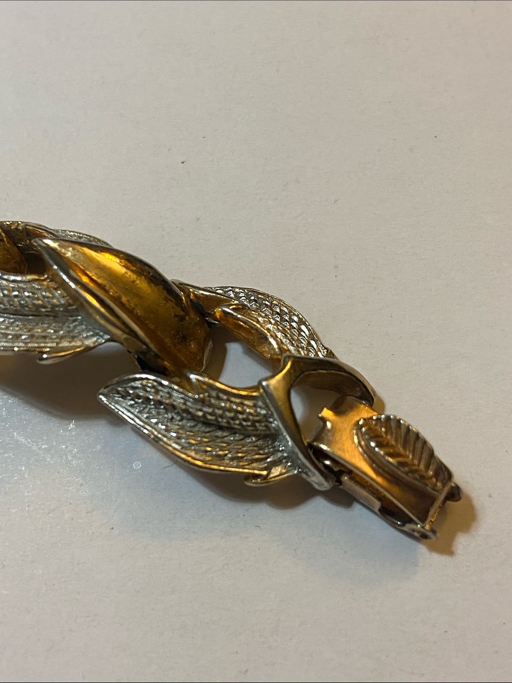 VTG Two-Tone Gold /Silver Leaf Link Bracelet L-7.25”